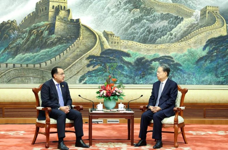 رئيس الوزراء يلتقي رئيس اللجنة الدائمة للمجلس الوطني لنواب الشعب الصيني