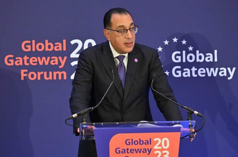 رئيس الوزراء: موقع مصر يدعم تطوير منشآت ومرافق وقود الهيدروجين الأخضر