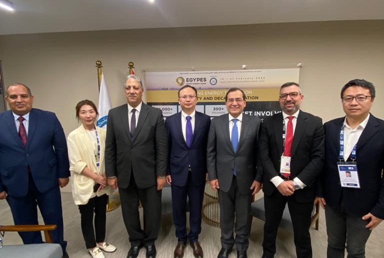 جانب من لقاءات الوزير مع الشركات العاملة في مصر