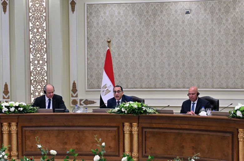 رئيس الوزراء: طرح إدارة وتشغيل المطارات أمام القطاع الخاص خلال الفترة المقبلة