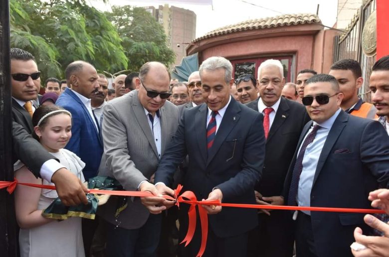 وزير العمل يفتتح ملتقى توظيف بأسيوط ويدعو الشباب للإقبال على العمل الحر