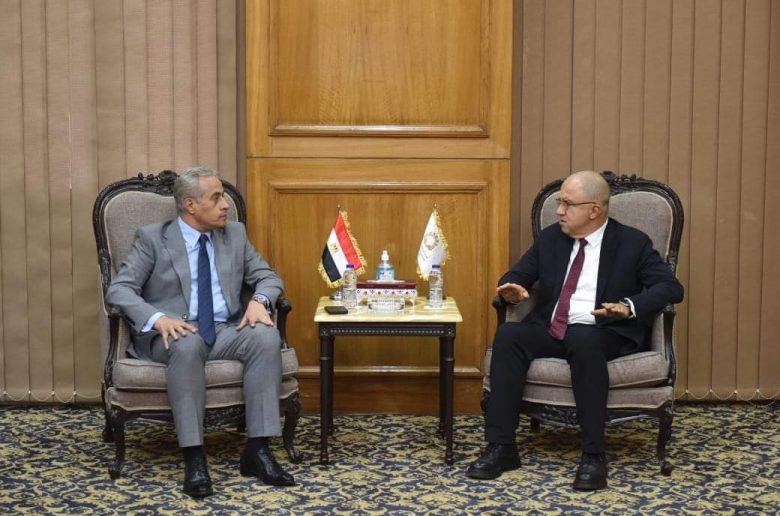 وزير العمل: الحكومة حريصة على دعم الصناعة والتصدير وزيادة الاستثمار