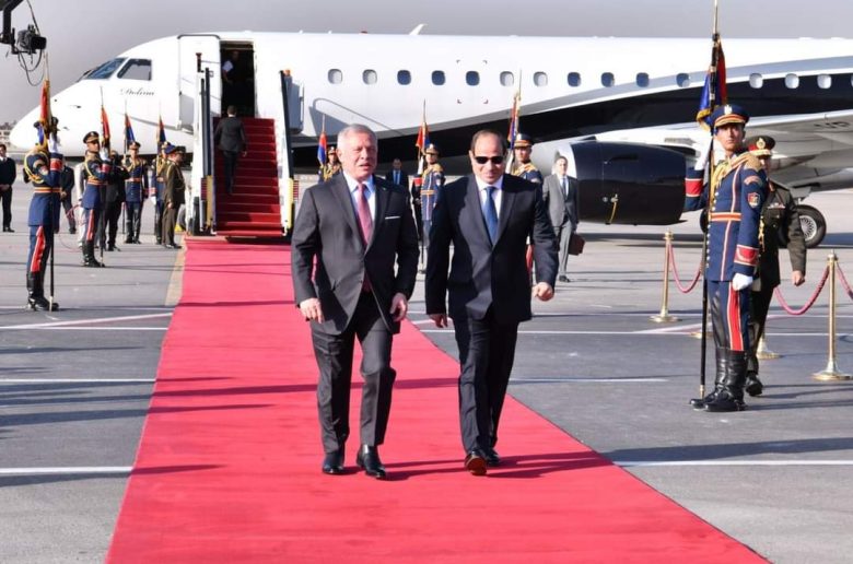 الرئيس السيسي يستقبل ملك الأردن ويؤكدان ضرورة التوصل إلى وقف دائم لإطلاق النار