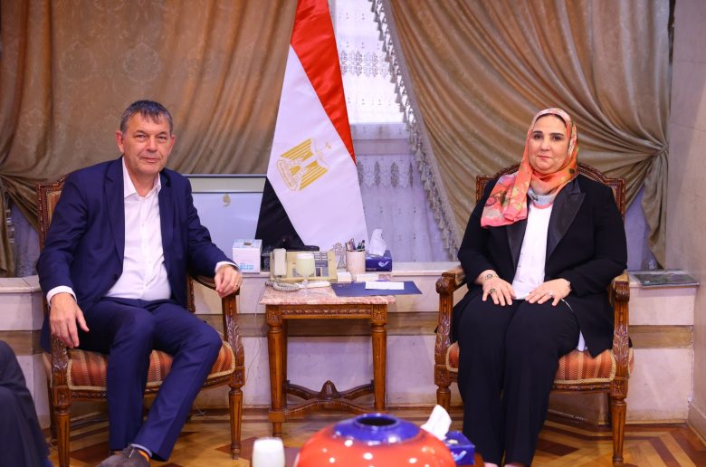 وزيرة التضامن تبحث آليات إنفاذ المساعدات الإنسانية بشكل مستدام لغزة