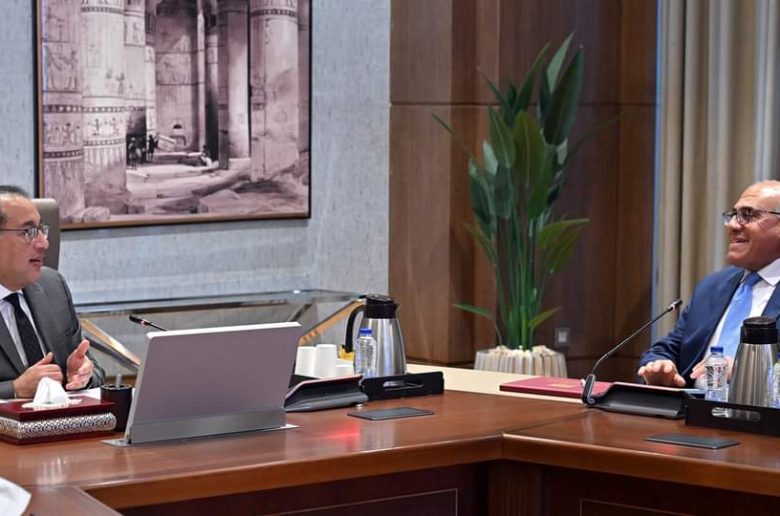 رئيس الوزراء يتابع تنفيذ مشروعات مصانع وشركات الهيئة العربية للتصنيع