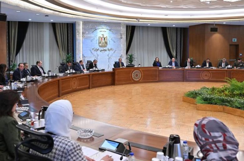 الحكومة: تعديل تشريعي لتغليظ العقوبة على من يحتكر أو يخفي السلع