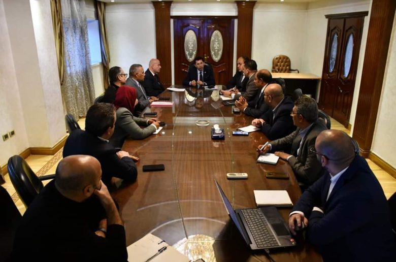 وزير الشباب يبحث الاستعدادات النهائية لانطلاق ماراثون زايد الخيري