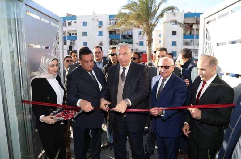 افتتاح المركز التكنولوجي لاصدار تراخيص المحال العامة بحي المناخ ببورسعيد