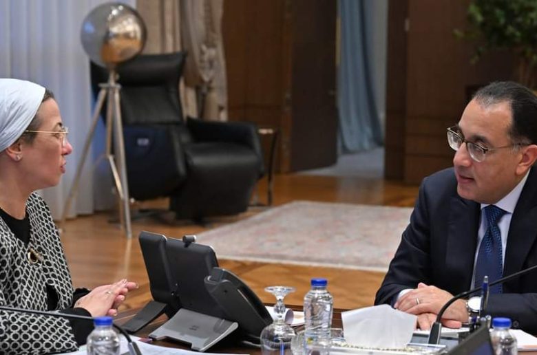 رئيس الوزراء يتابع نتائج المشاركة في مؤتمر COP28 بدبي مع وزيرة البيئة