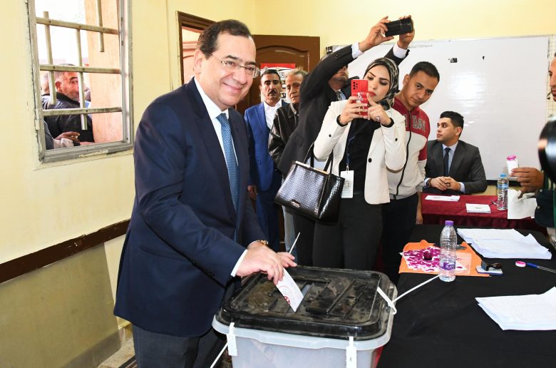 وزير البترول يدلي بصوته في الانتخابات الرئاسية 2024
