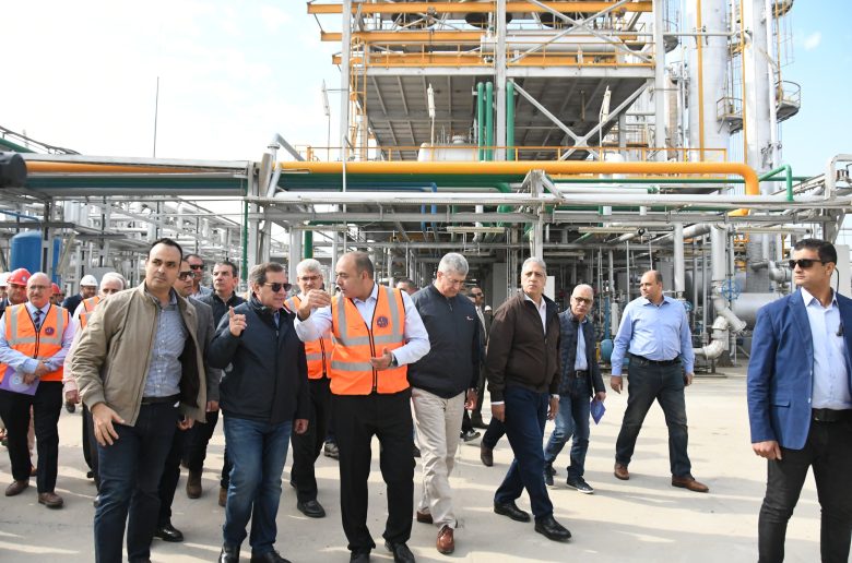 جانب من زيارة الوزير