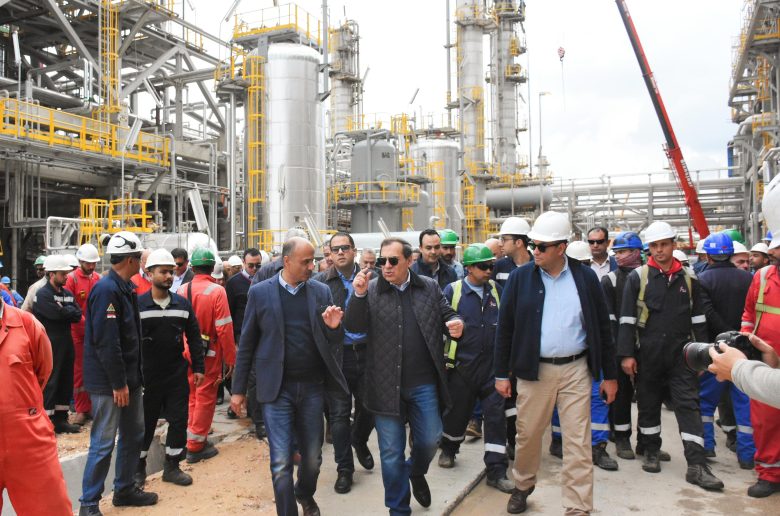 جانب من زيارة الوزير