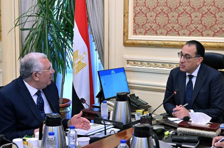 رئيس الوزراء يتابع عدد من ملفات عمل وزارة الزراعة