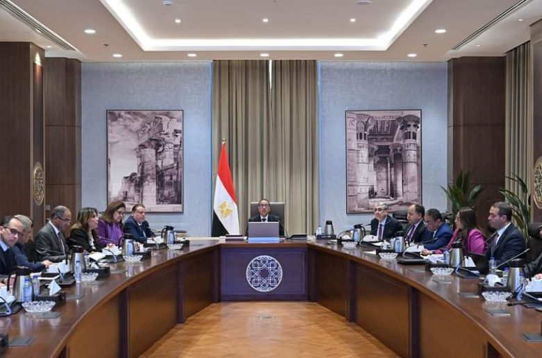 رئيس الوزراء يتابع جهود التعاون مع القطاع الخاص في تنفيذ مشروعات البنية التحتية