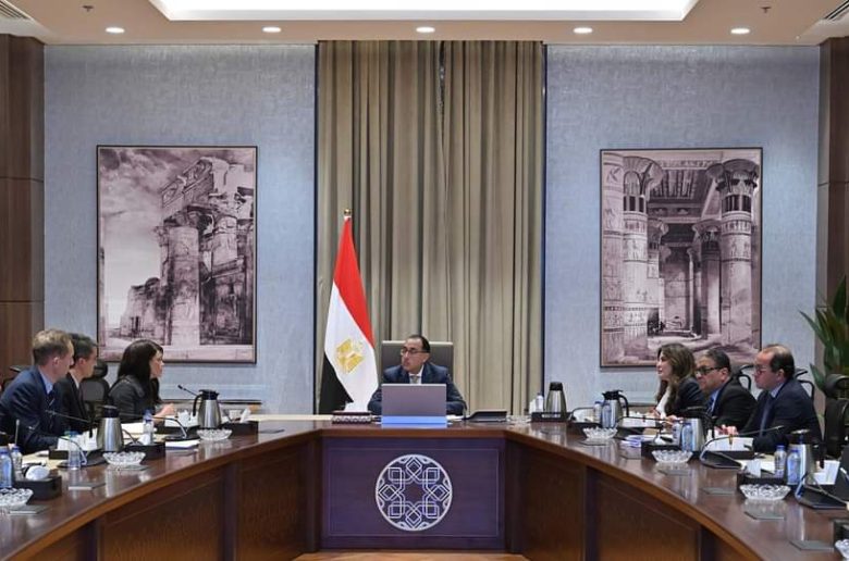 رئيس الوزراء يؤكد حرص الحكومة على تنفيذ وثيقة سياسة ملكية الدولة