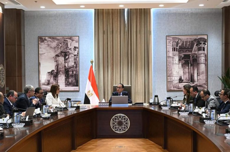 رئيس الوزراء يتابع الموازنة التقديرية للمرحلة الثانية من مبادرة «حياة كريمة»