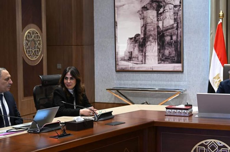 الحكومة تستعرض موقف تخصيص الأراضي لمشروعات مجال الطاقة وإنتاج الهيدروجين الأخضر