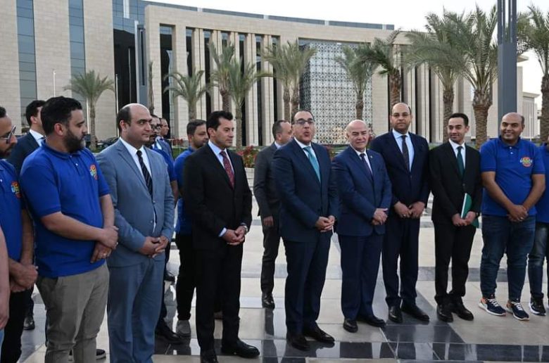 رئيس الوزراء يستقبل منظمي حفل «إفطار 15 رمضان في المطرية»