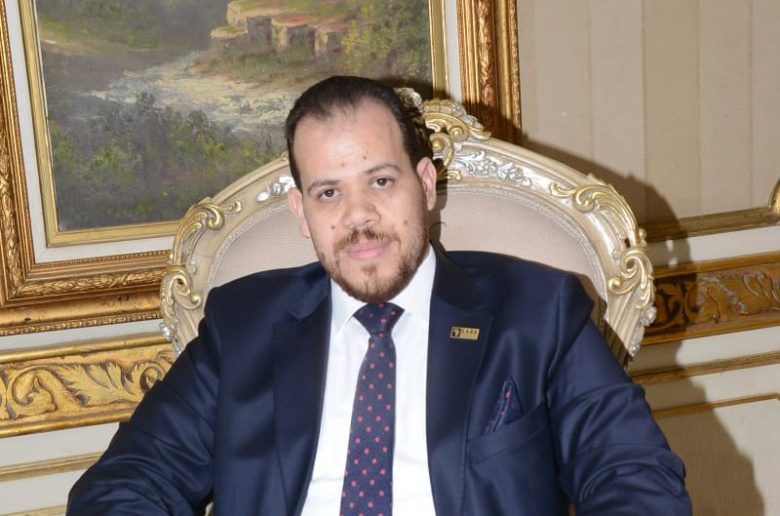 كريم إسماعيل رئيس شركة سكور جراس للنجيل الصناعي