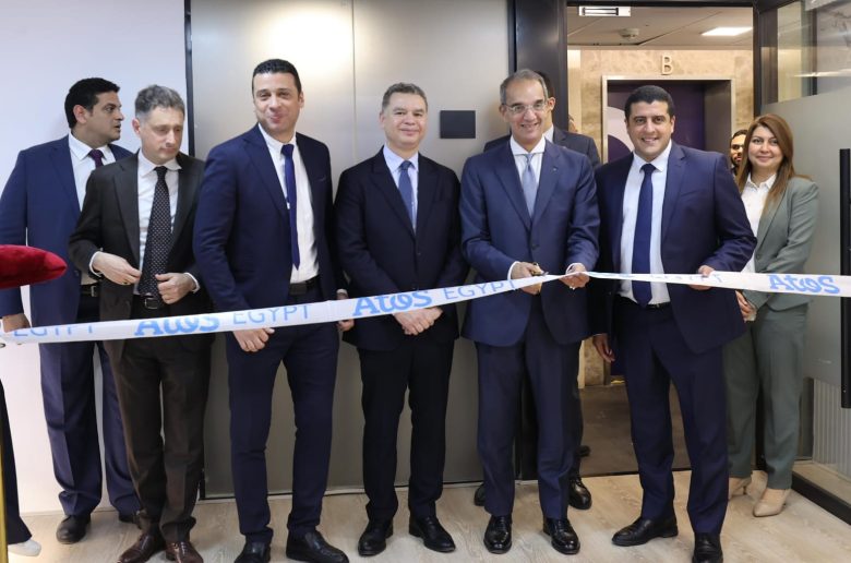 وزير الاتصالات يفتتح المقر الجديد لمركز الخدمات العالمية لشركة أتوس الفرنسية