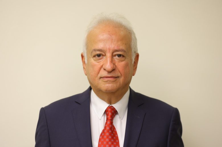 شريف سامى عجيب نائب مدير وحدة التجنس التابعة لمجلس الوزراء