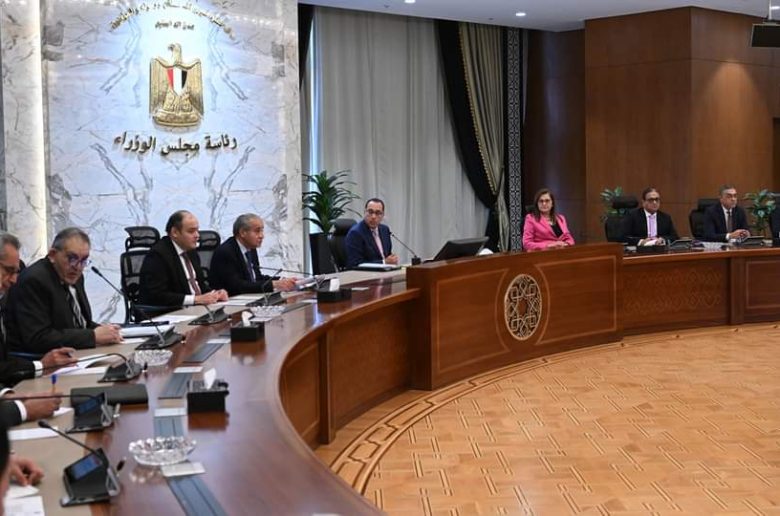 رئيس الوزراء يتابع مخرجات اللجنة العليا لضبط الأسواق وأسعار السلع