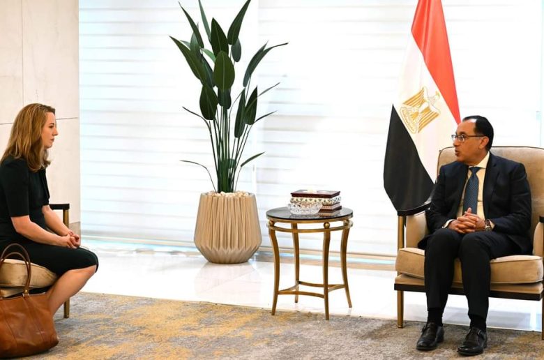 رئيس الوزراء: دعم المجتمع الدولي لا يتناسب مع أعباء توفير حياة كريمة للوافدين
