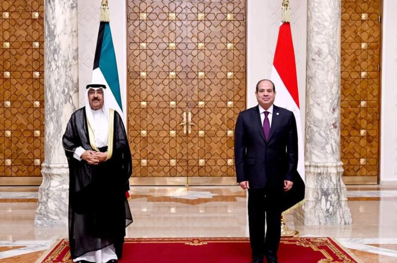 مصر والكويتي تتفقان على ضرورة الوقف فوري والمستدام لإطلاق النار في غزة