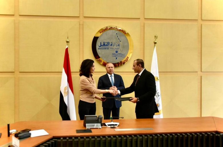 وزارة النقل توقع مذكرة تفاهم لتطوير ميناء برنيس