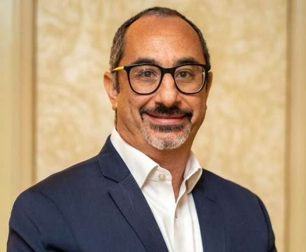 محمد شوقي مدير قطاع علاقات المستثمرين في شركة ابن سينا فارما