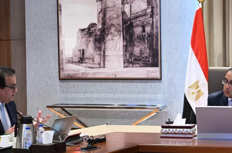 رئيس الوزراء يتابع تنفيذ لعدد من المشروعات القومية بقطاع الصحة