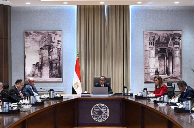 رئيس الوزراء: لجنة عليا لتعديل قانون المناطق الاقتصادية للمساهمة في جذب الاستثمارات