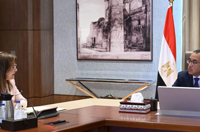 رئيس الوزراء يوجه بالاستمرار في متابعة الأسواق والعمل على خفض الأسعار
