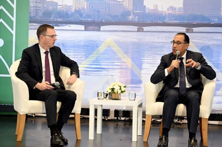 رئيس الوزراء: إصلاح الاقتصاد يعتمد على سعر صرف مرن وضبط السياسات المالية