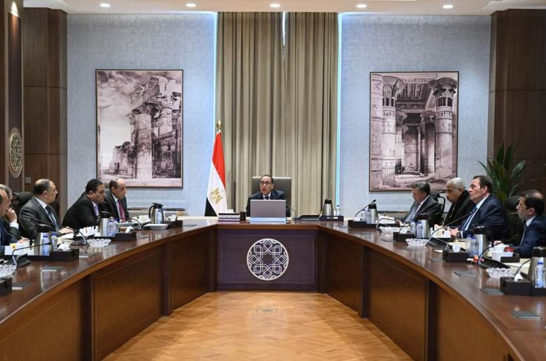 رئيس الوزراء: مهتمون بمناقشة الرؤى والمقترحات لدفع قطاع السياحة
