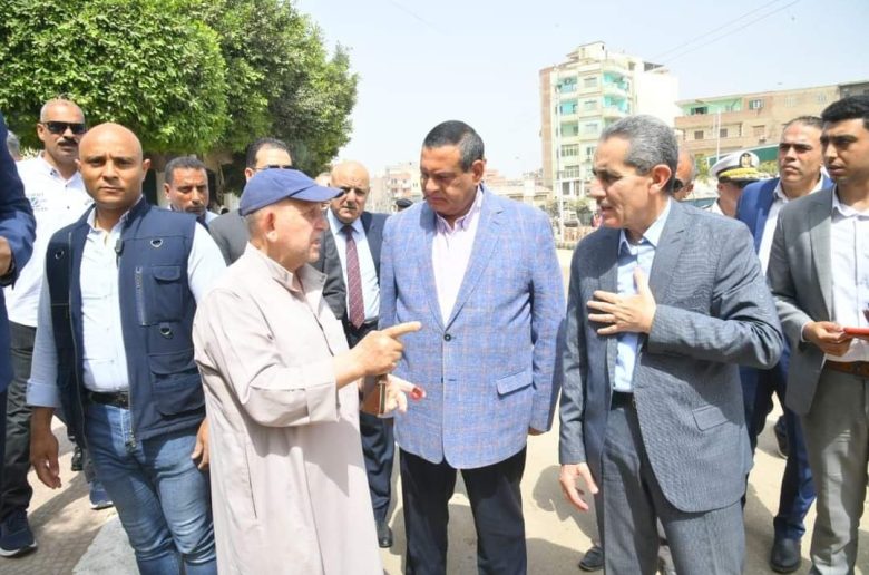 وزير التنمية المحلية ومحافظ الغربية يتفقدان المراكز التكنولوجية بزفتى والسنطة