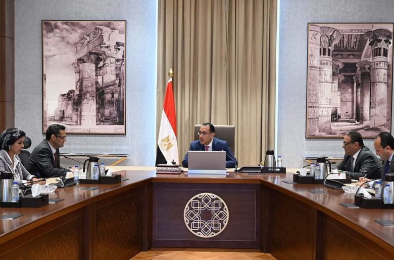 رئيس الوزراء يناقش سبل تطوير ودعم مهنة الصحافة ودعم خدمات الصحفيين