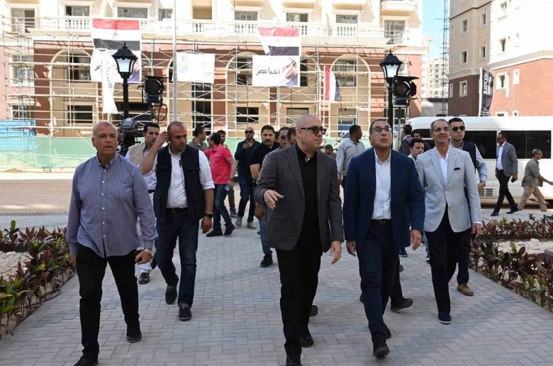 رئيس الوزراء يتفقد التجمع العمراني «صوارى» بمنطقة غرب كارفور بالإسكندرية