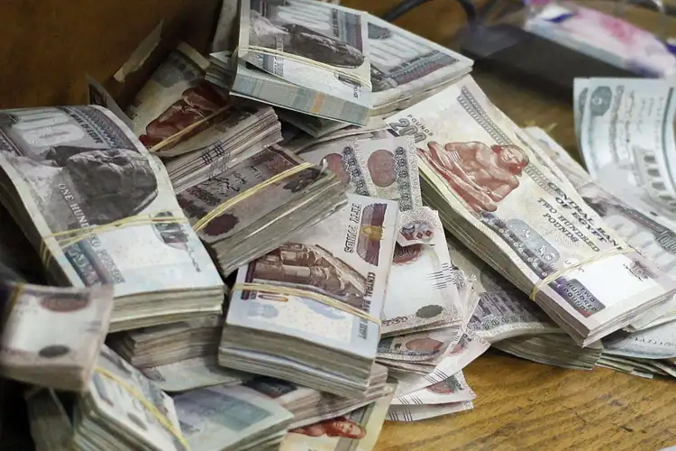 قروض أصحاب المعاشات في 8 بنوك .. تمويلات تصل إلى 13.5 مليون جنيه