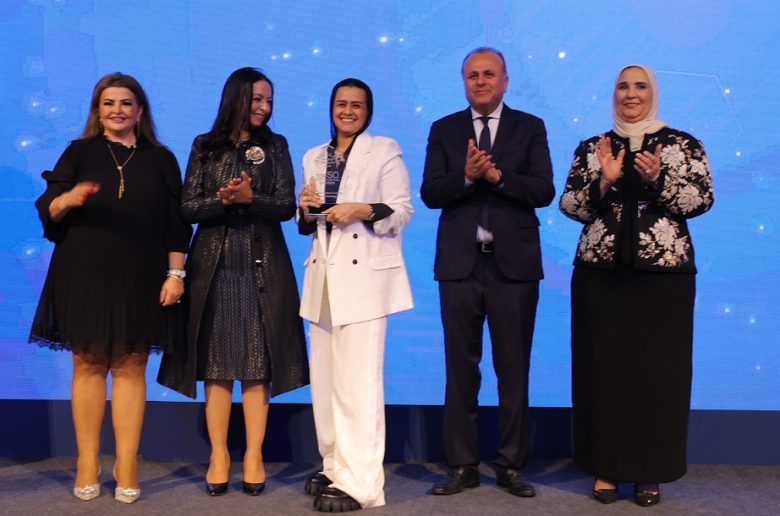 جانب من التكريم