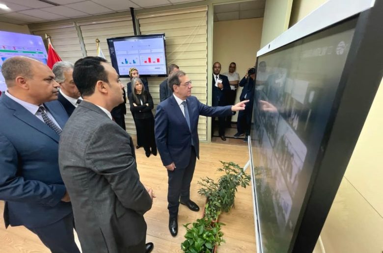 جانب من زيارة الوزير