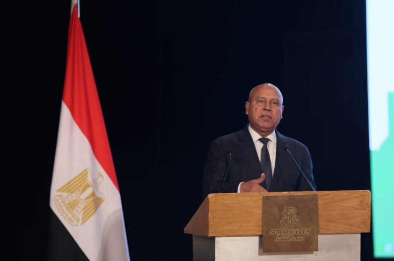 الفريق مهندس كامل الوزير نائب رئيس مجلس الوزراء للتنمية الصناعية وزير الصناعة والنقل