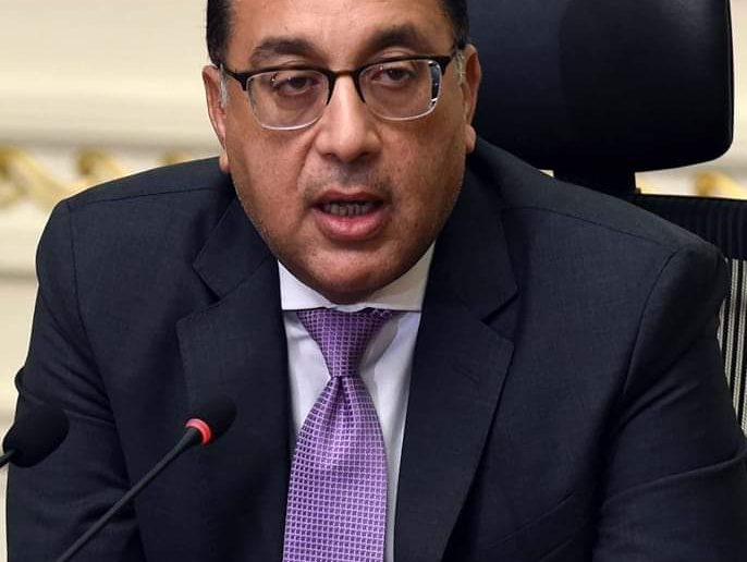 رئيس الوزراء يستعرض تقريراً حول أهم تحليل البيئة القطري وتقييم سياسات النمو الأخضر