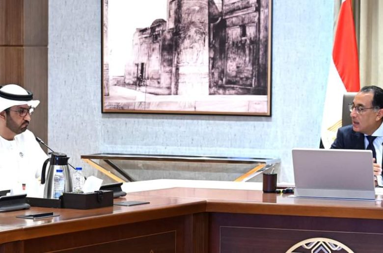 رئيس الوزراء يبحث مجالات التعاون مع الإمارات بملف الطاقة المتجددة