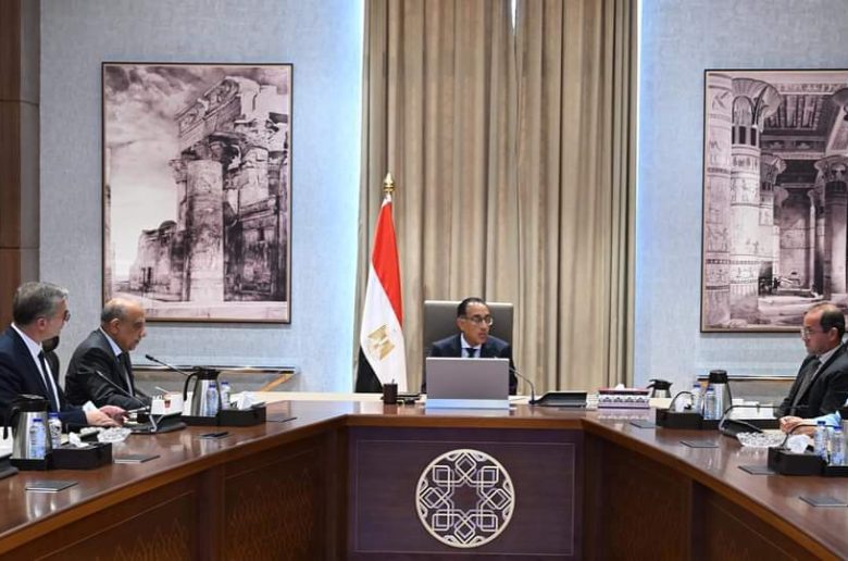 الوزراء: توفير المنتجات البترولية اللازمة لوقف تخفيف الأحمال الأسبوع المقبل