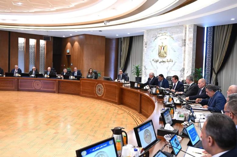 رئيس الوزراء يشدد على الإسراع بإجراءات التصالح في مخالفات البناء