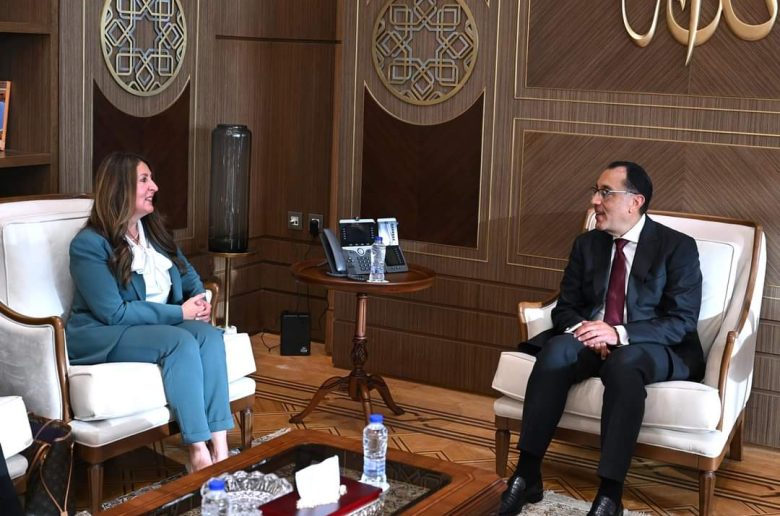 رئيس الوزراء يلتقي سفيرة الولايات المتحدة الأمريكية بالقاهرة