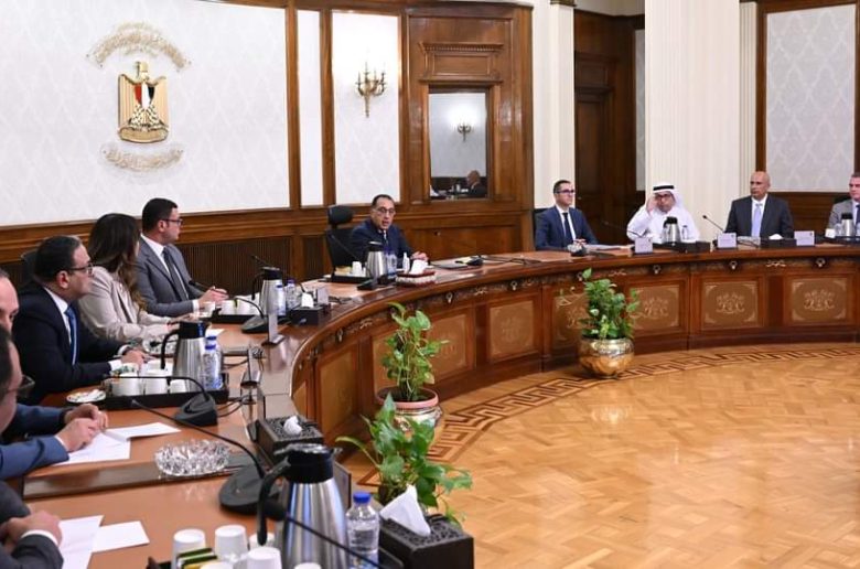رئيس الوزراء يستعرض مقترح إدارة مركز القاهرة الدولي المالي بالعاصمة الإدارية