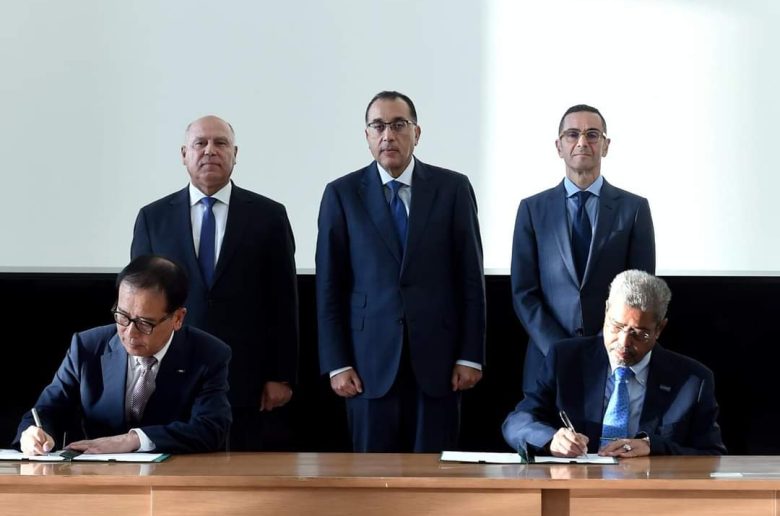 شارب اليابانية والعربي توقعان عقد شراكة لتصنيع الثلاجات والديب فريزر باستثمارات 50 مليون دولار