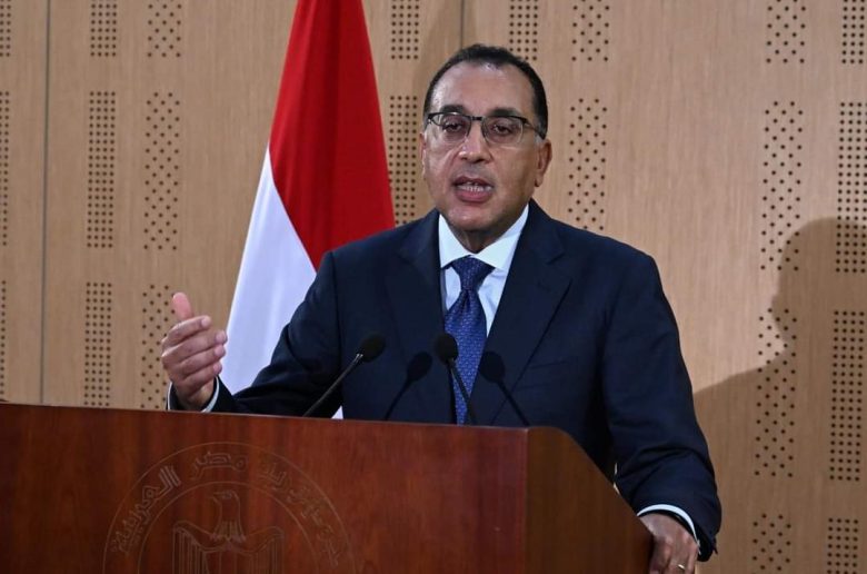 رئيس الوزراء: مصر تبذل جهودا كبيرة للسيطرة على الدين وتخفيض مستوياته